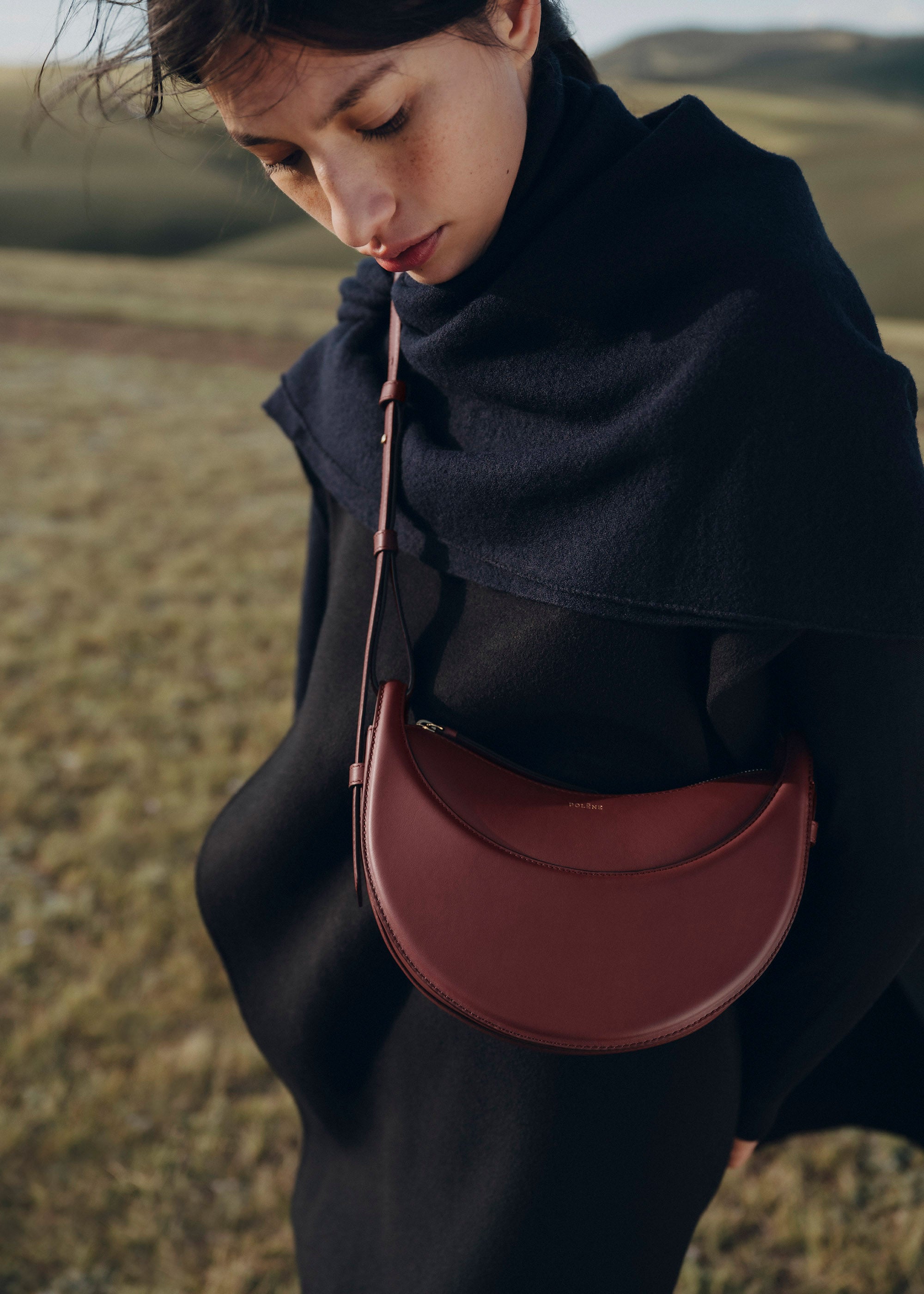Numéro Dix - Schwarze Kirsche Glattes Leder