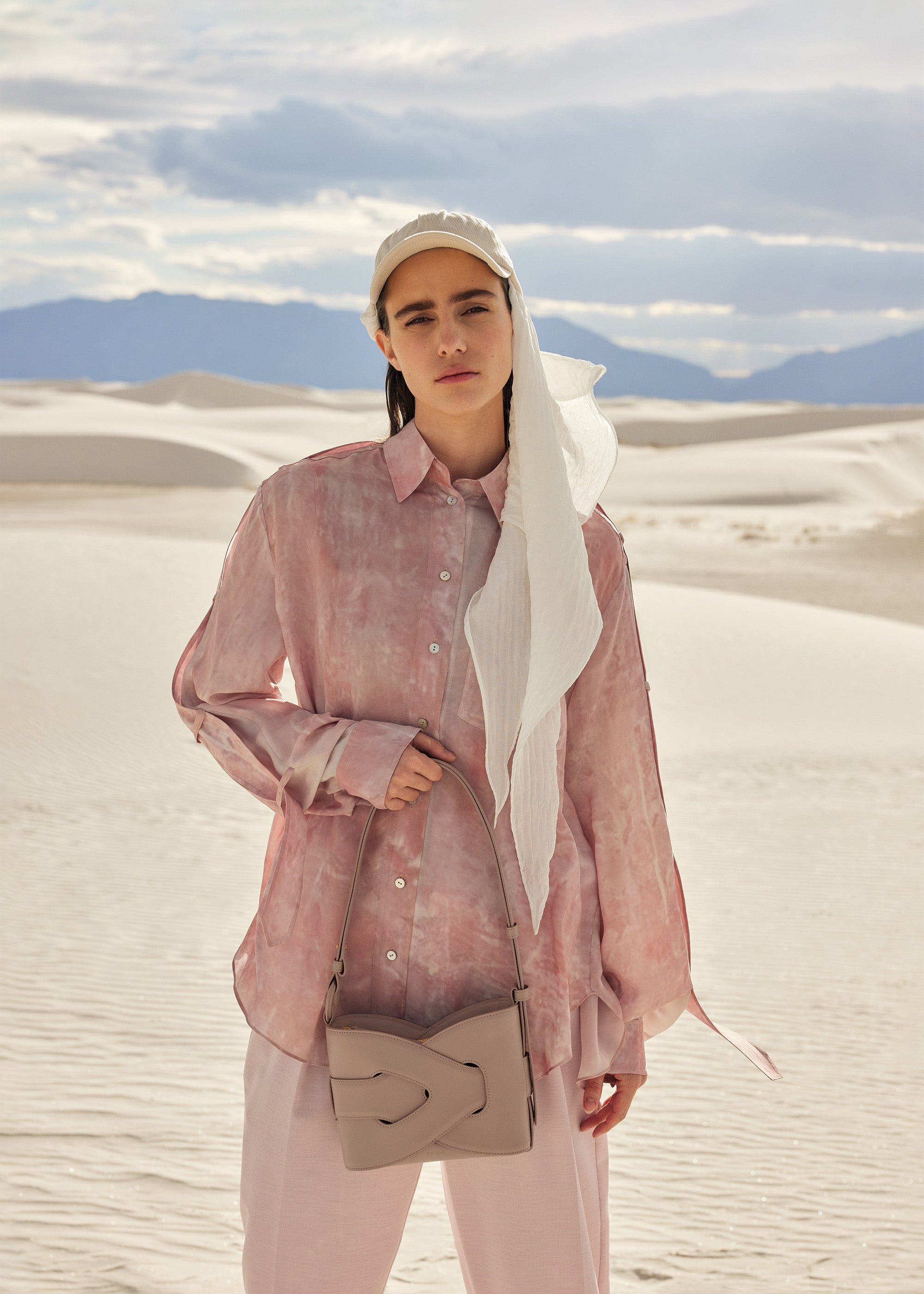 Nodde - Taupe Glattes Leder