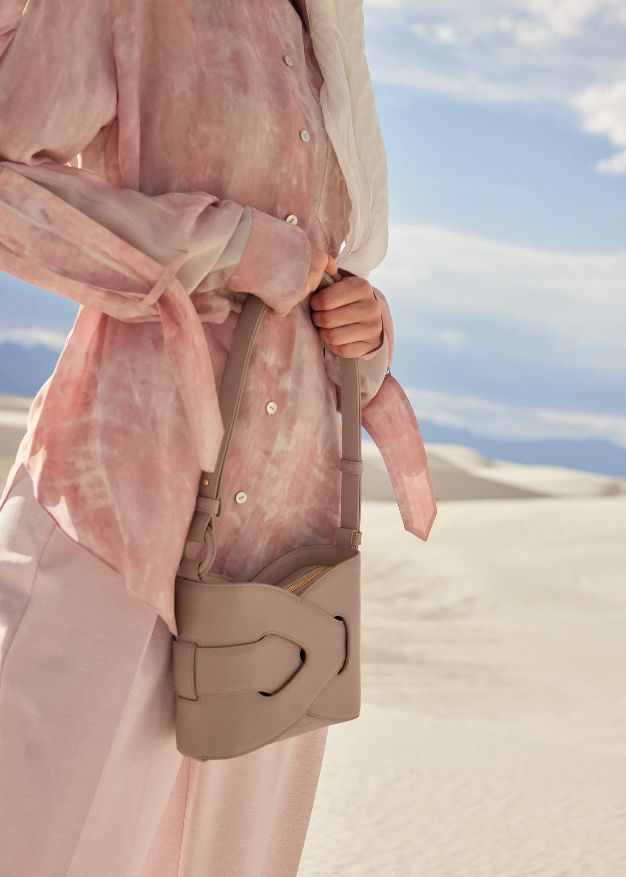 Nodde - Taupe Glattes Leder