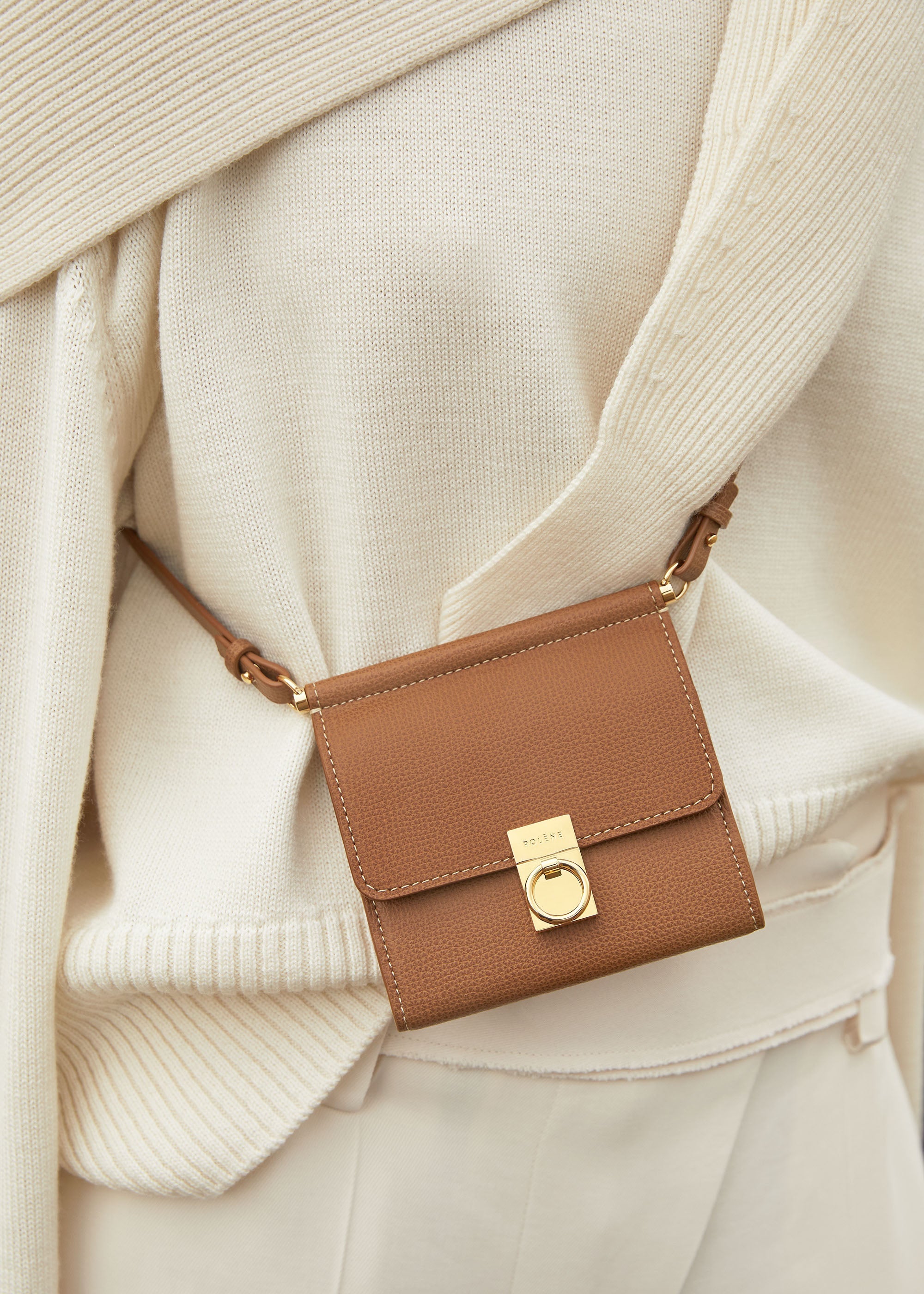 Crossbody Portemonnaie Numéro Sept - Camel Genarbtes Leder